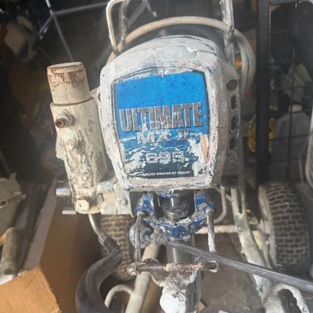Graco Ultimate MX II 695 Professional Airless Paint Sprayer + Gun & Hose